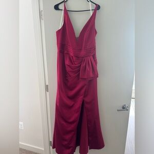 Elegant Deep Red Maxi Dress